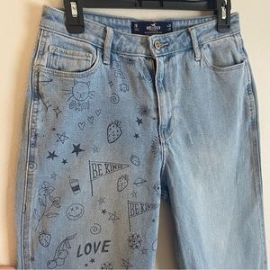 Hollister High Waist Mom Jeans Size 28